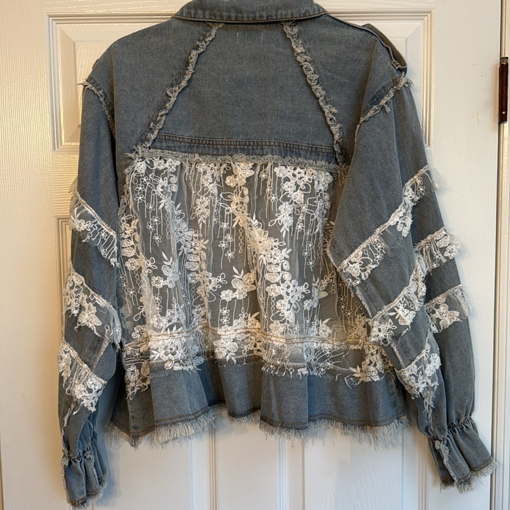 NWOT POL Lace Ruffle Trim Denim Shacket Size Small - Picture 12 of 16